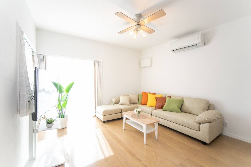 Kuwana House | Accommodates 9 people pets allowed 5 minutes to / Kuwana Mie