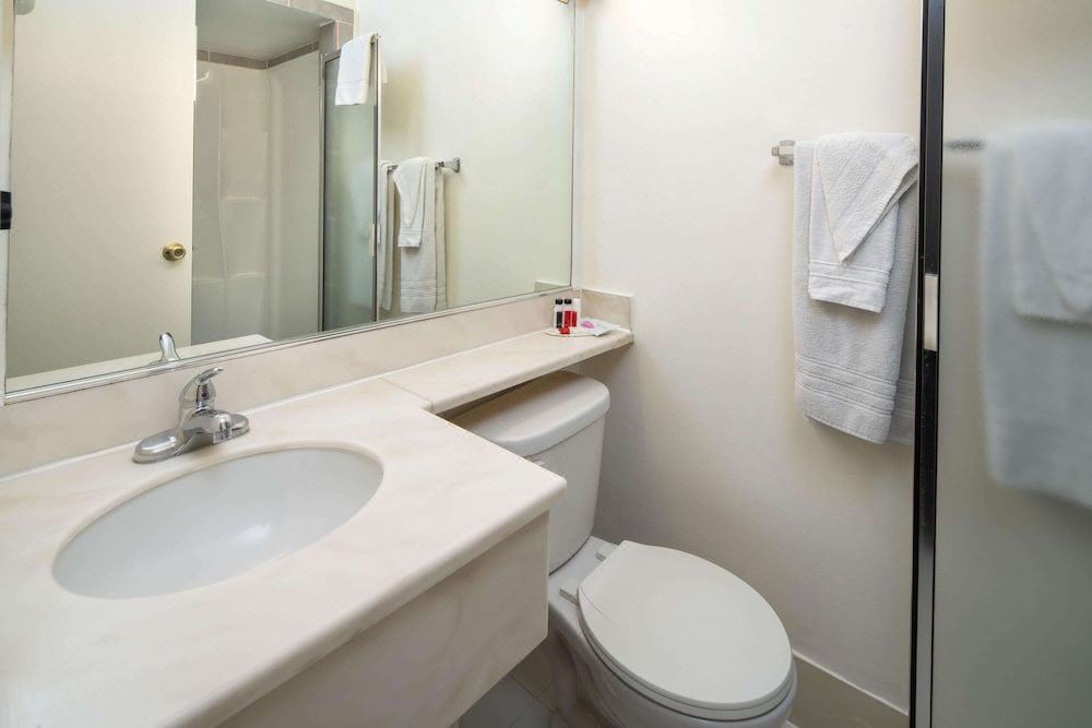 Photo of Bathroom in Magnolia Park