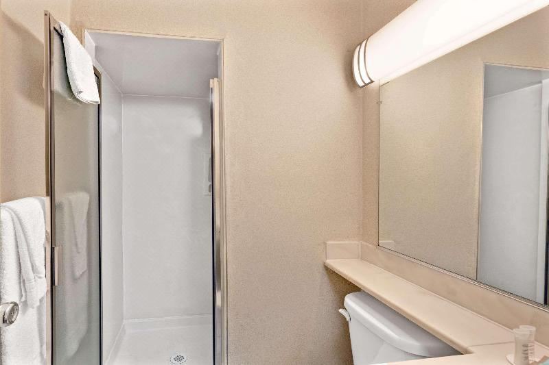 Photo of Bathroom in Magnolia Park