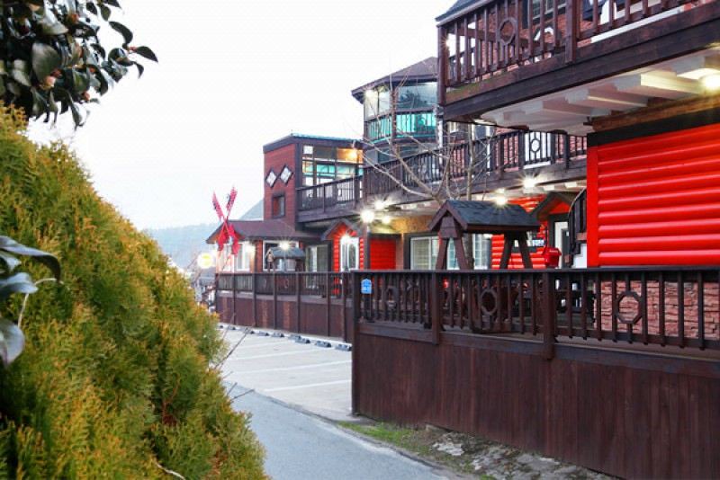 Photo of Buildings in Kkotchi