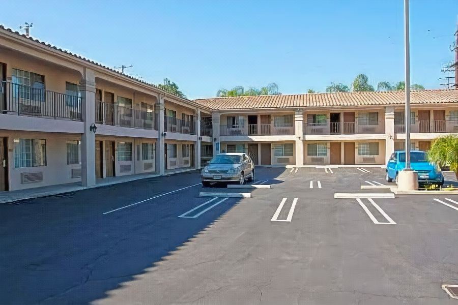 Photo of Buildings in Burbank