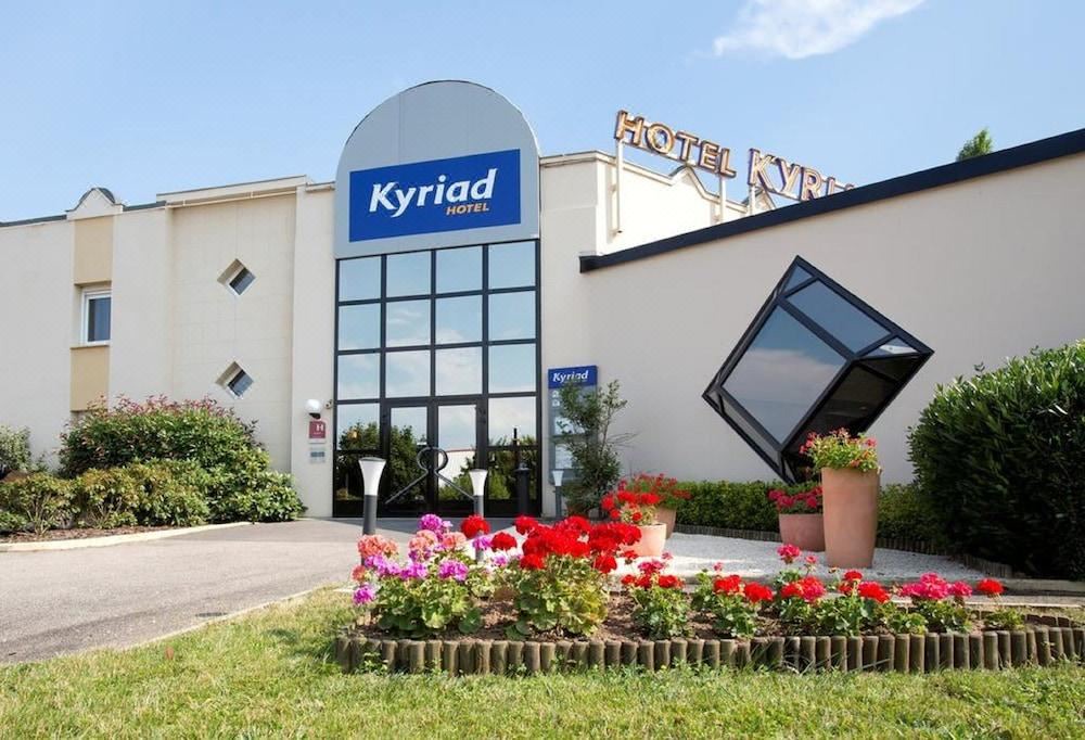 Photo of Buildings in Feytiat
