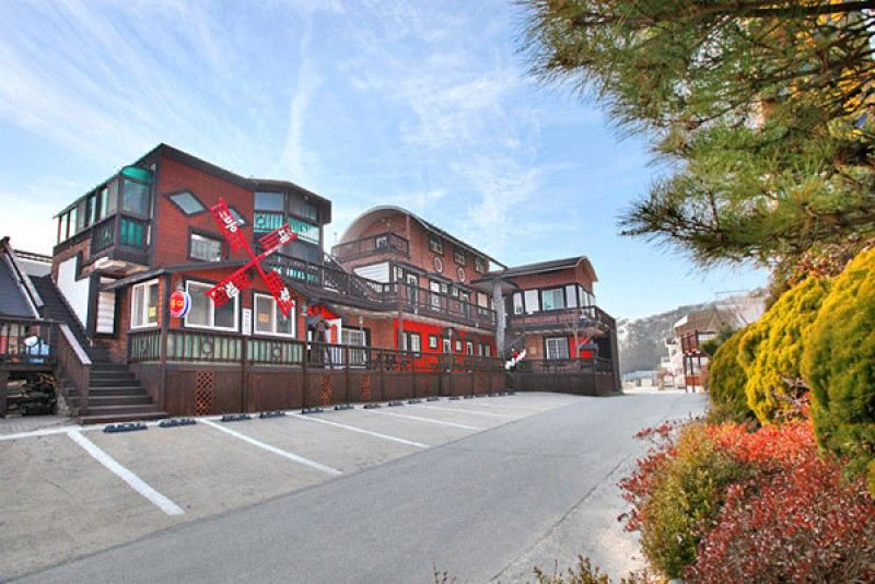 Photo of Buildings in Kkotchi