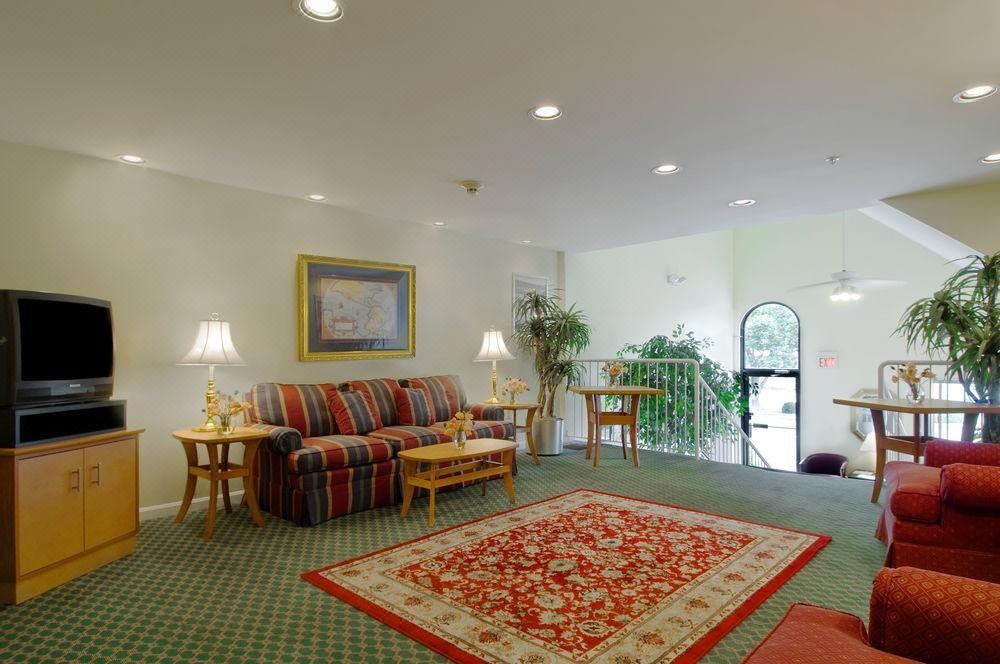 Photo of Livingroom in Burbank