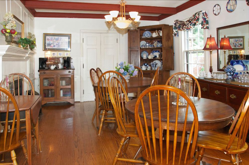 Photo of Livingroom in Appomattox