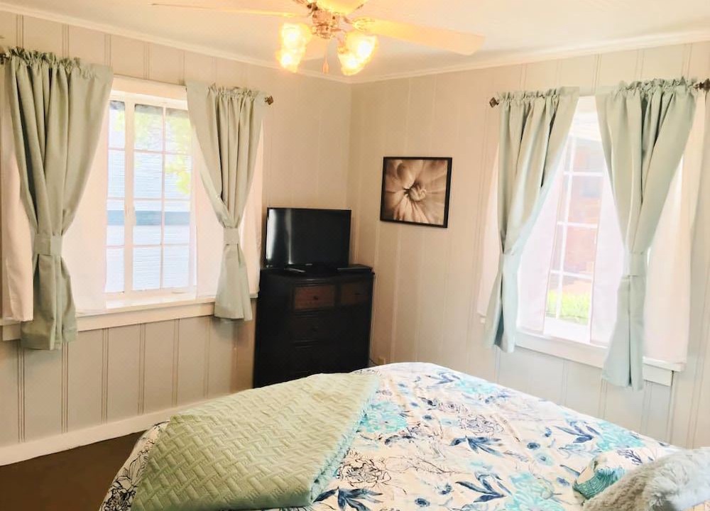 Photo of Bedroom in Forest Park