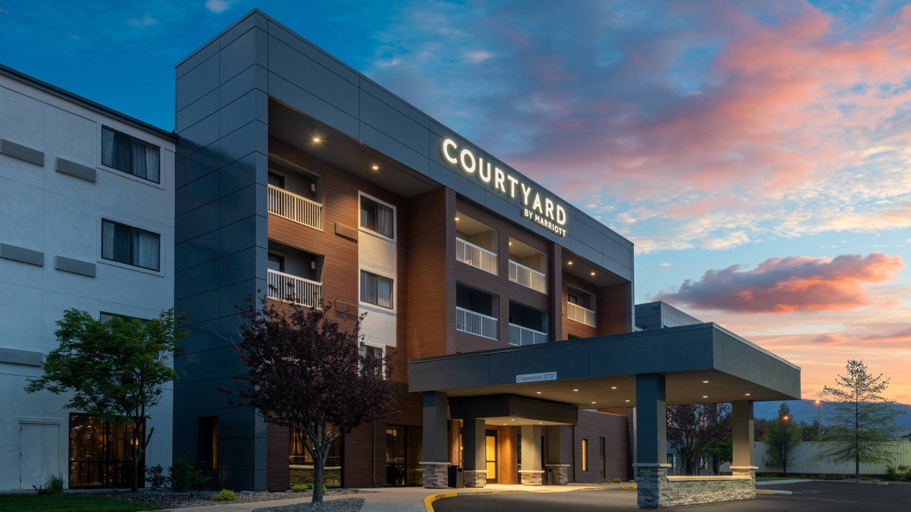 Photo of Buildings in Reno/Tahoe Airport