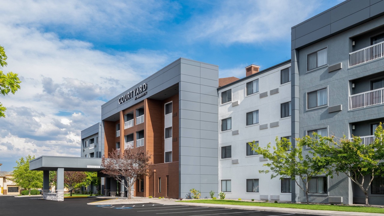 Photo of Buildings in Reno/Tahoe Airport