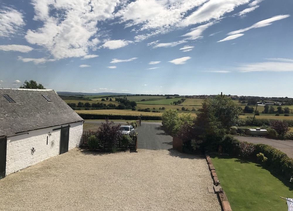 Photo of Buildings in Mauchline