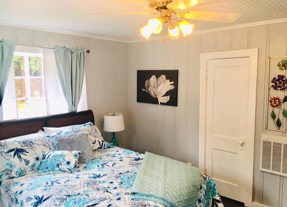 Photo of Bedroom in Forest Park