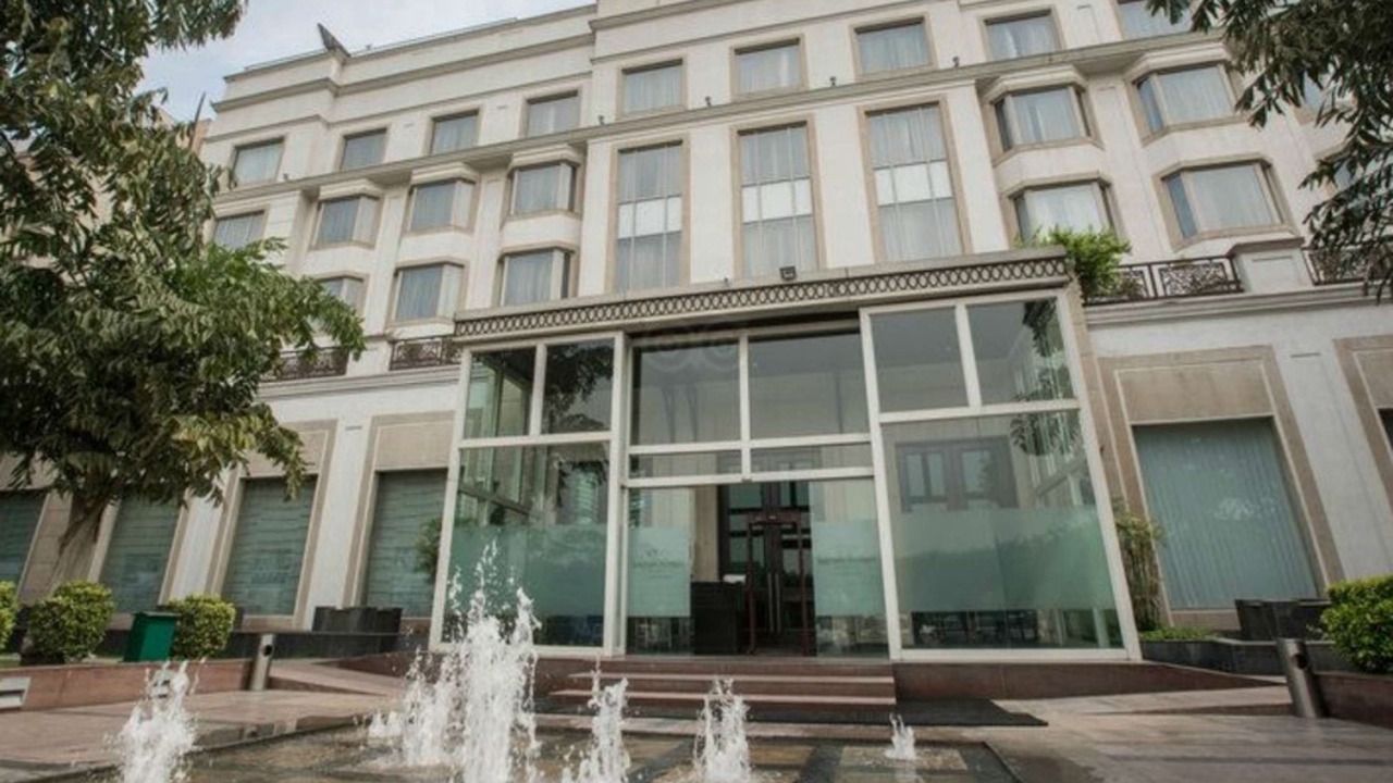 Photo of Buildings in Sector 29