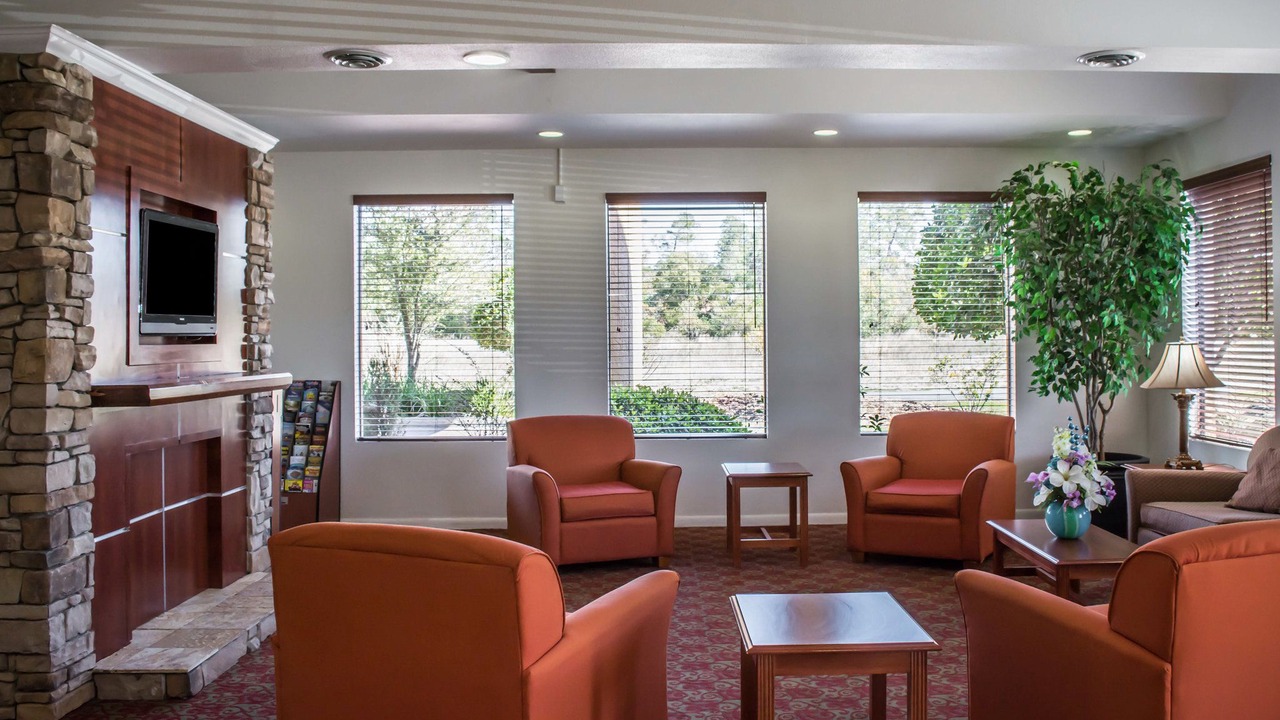 Photo of Livingroom in North Weeki Wachee