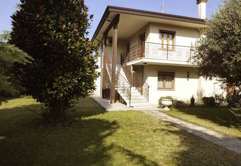 Photo of Buildings in Tessera