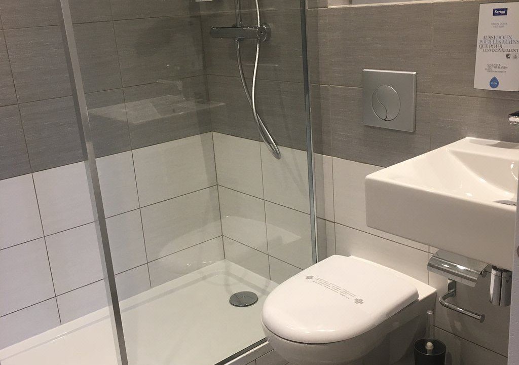 Photo of Bathroom in Feytiat