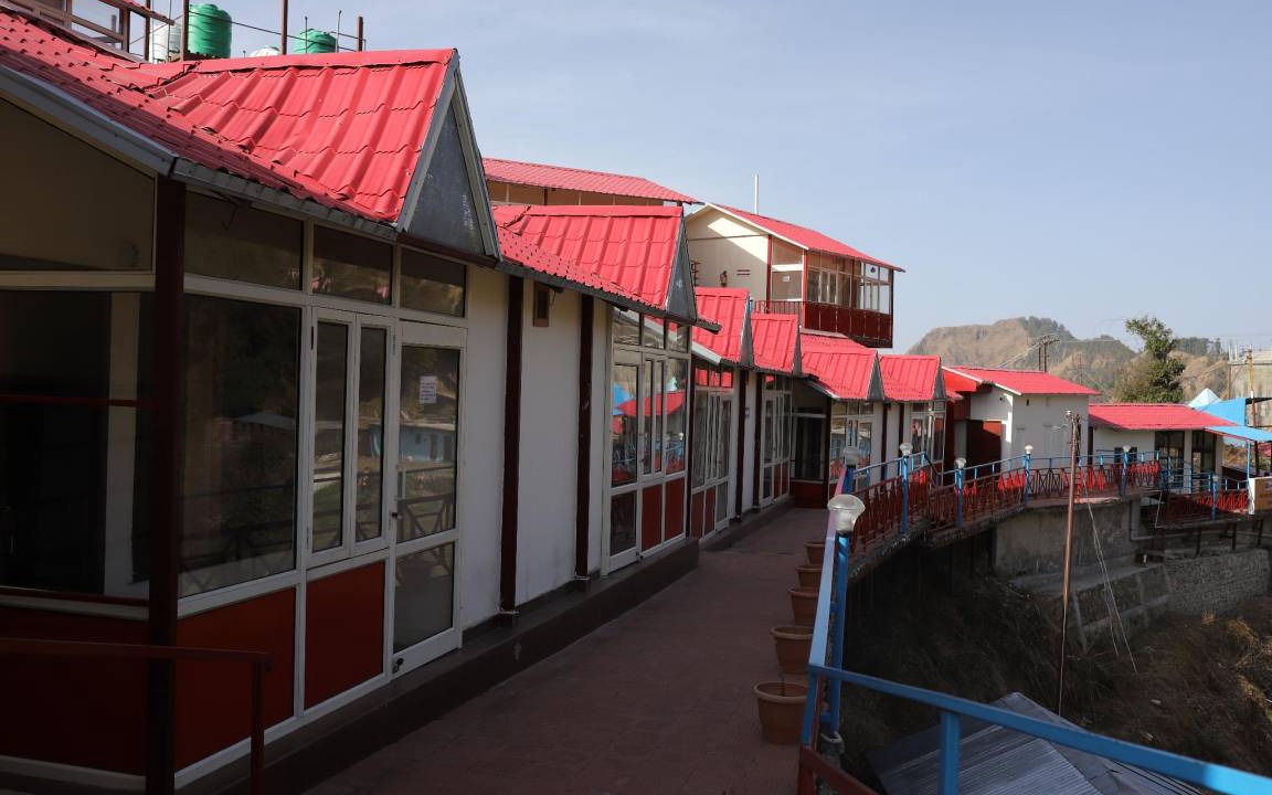 Photo of Buildings in Kanatal