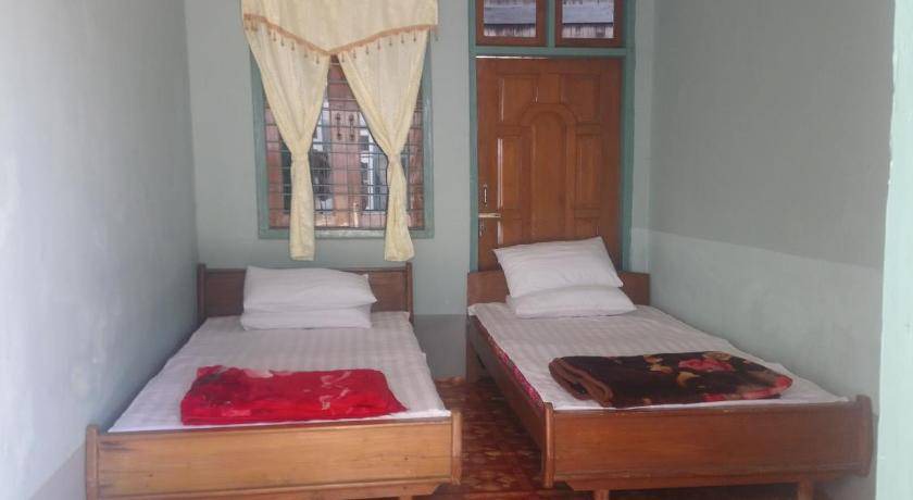 Photo of Others in Nyaungshwe