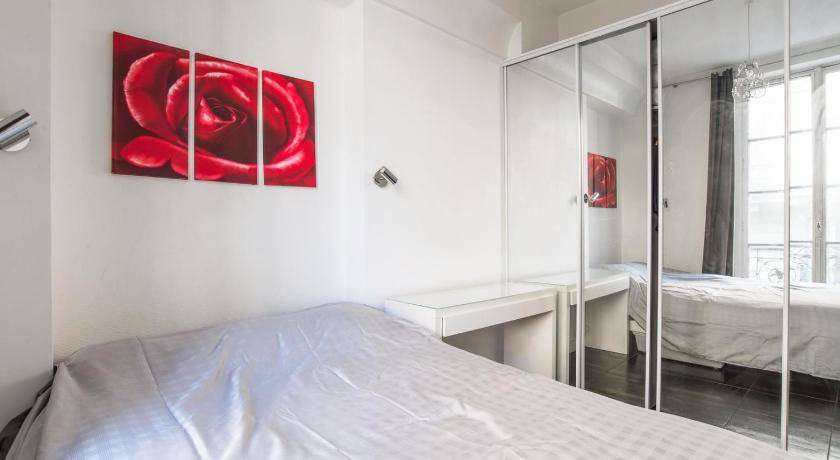 Photo of Bedroom in Notre-Dame-des-Champs