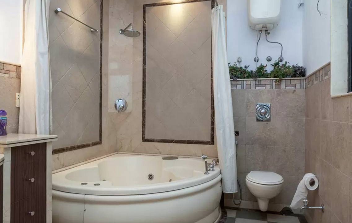 Photo of Bathroom in Park Street
