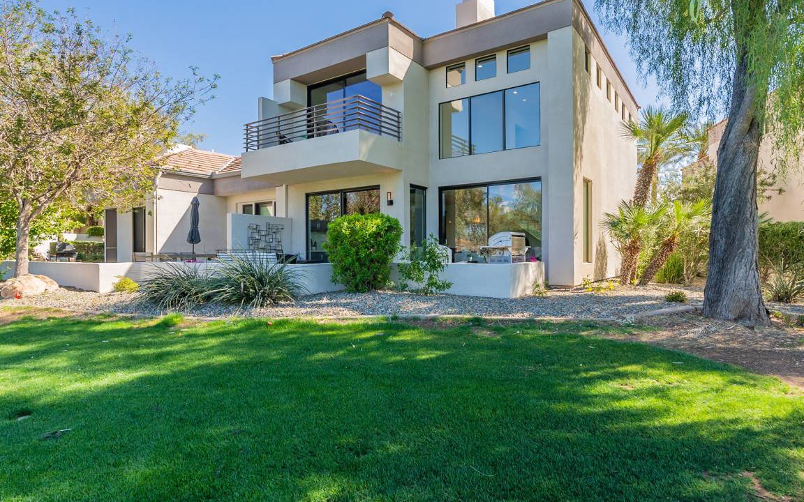 Photo of Buildings in South Scottsdale