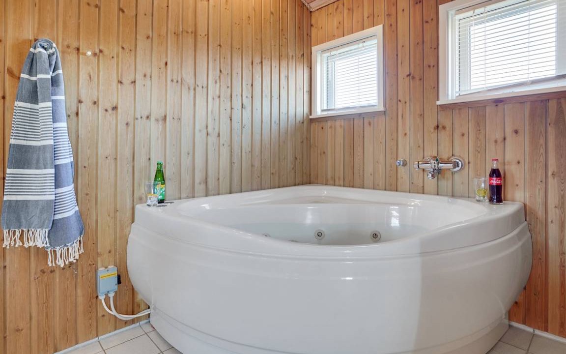 Photo of Bathroom in Næs