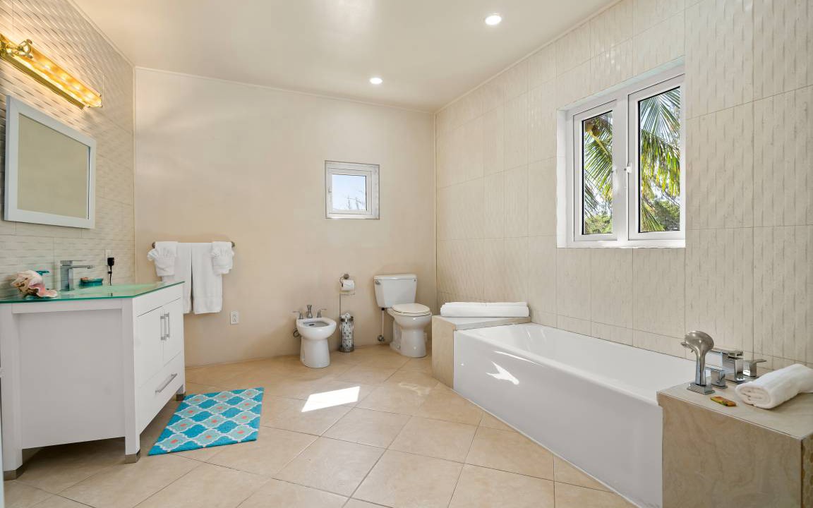Photo of Bathroom in Nassau