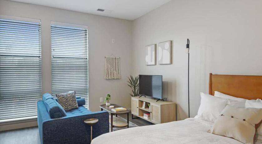 Photo of Bedroom in Lower Lawrenceville