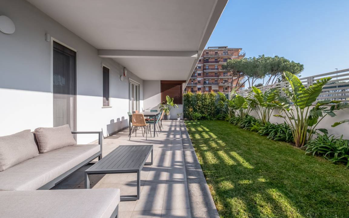Photo of Patio Balcony in Zona XXIV Fonte Ostiense