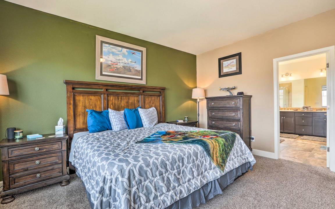 Photo of Bedroom in Sparks