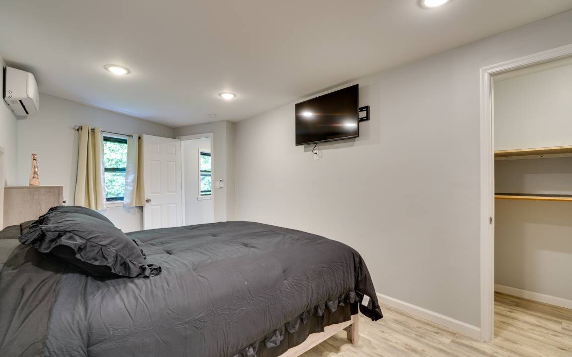 Photo of Bedroom in Harveys Lake
