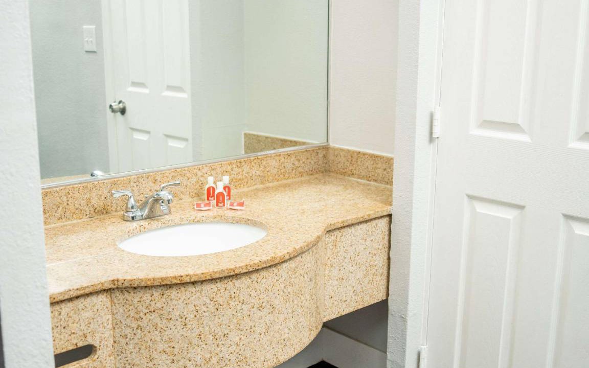 Photo of Bathroom in Chinchilla