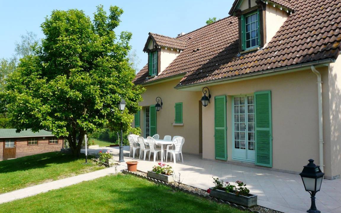Photo of Buildings in Vicheres