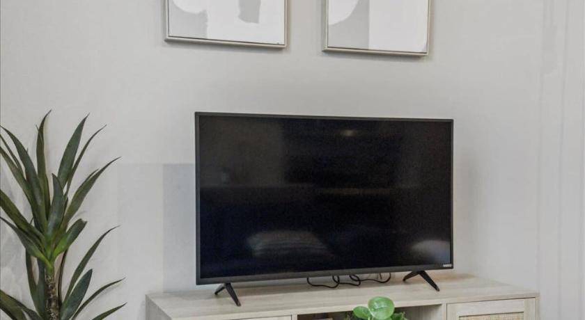 Photo of Livingroom in Lower Lawrenceville