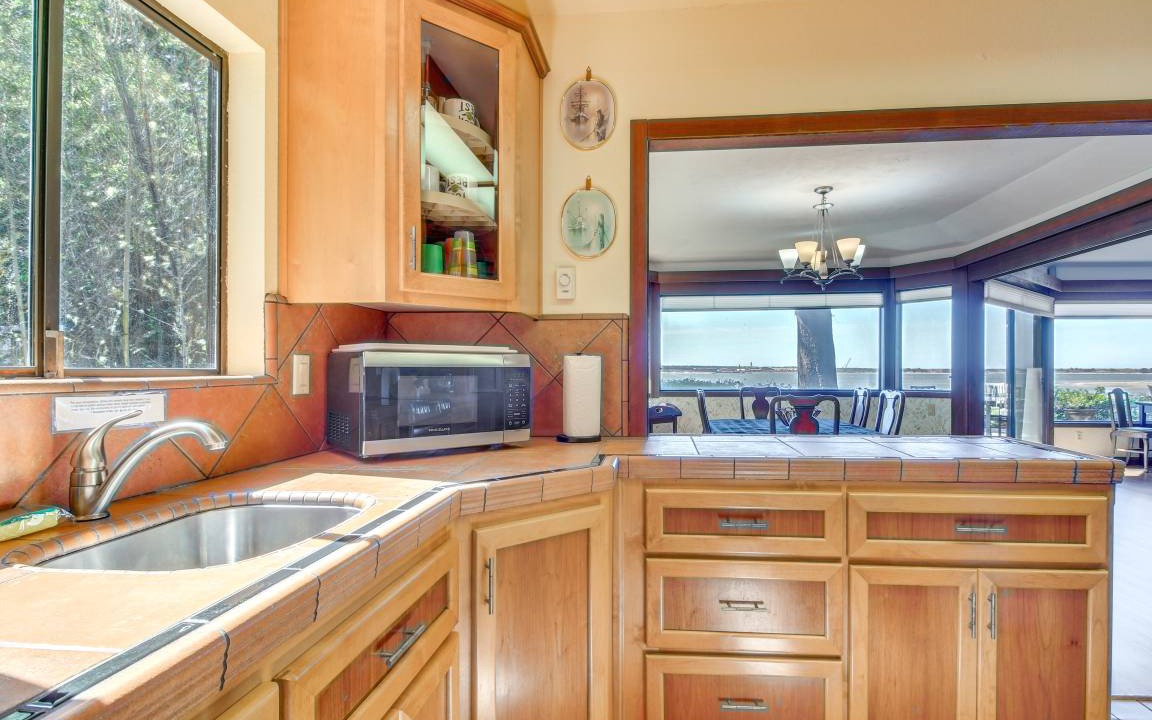 Photo of Kitchen in Coos Bay