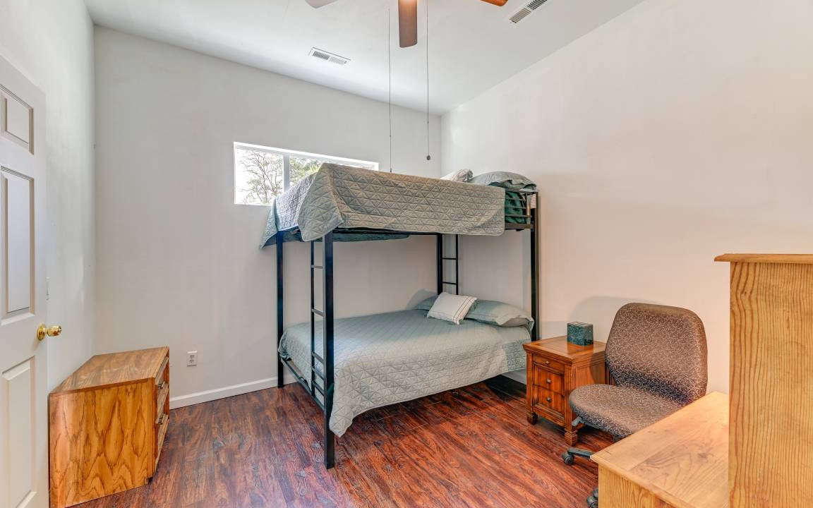 Photo of Bedroom in Grants Pass