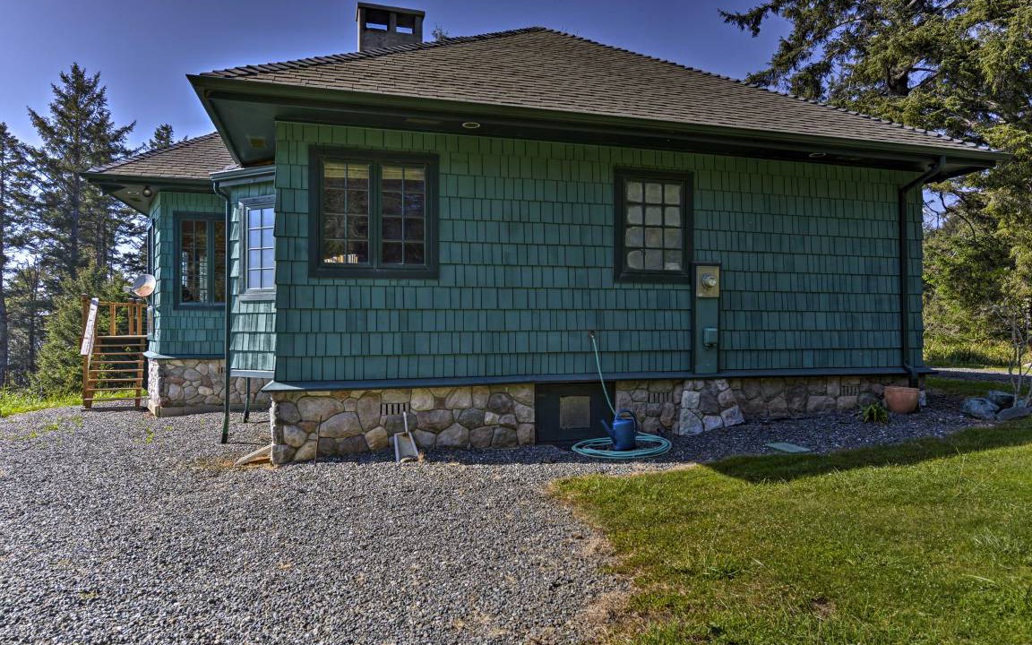 Photo of Buildings in Port Orford