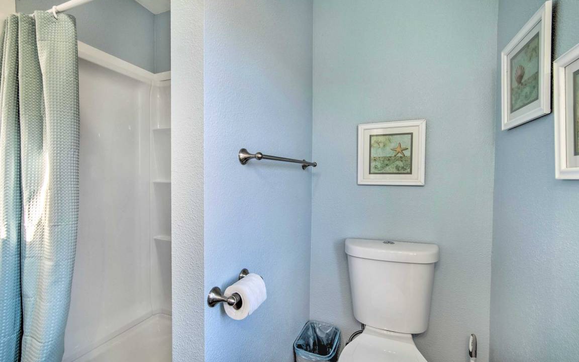 Photo of Bathroom in Gold Beach