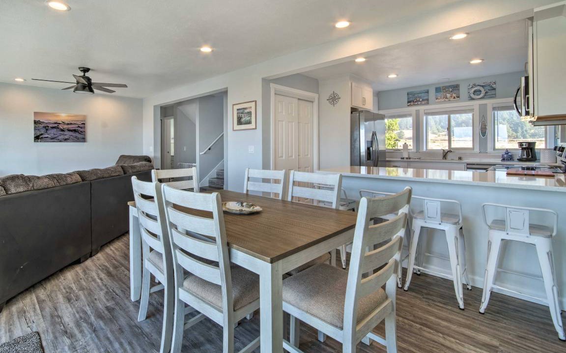 Photo of Kitchen in Gold Beach