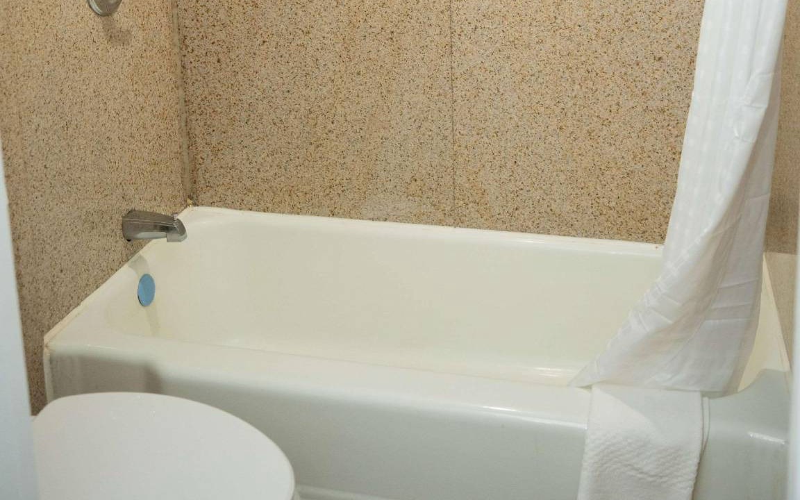 Photo of Bathroom in Chinchilla