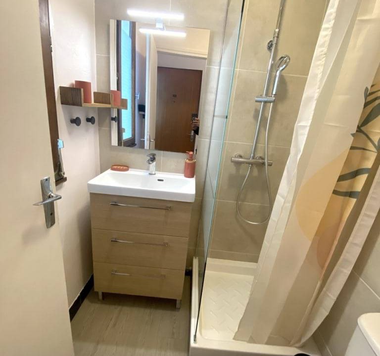 Photo of Bathroom in Talence