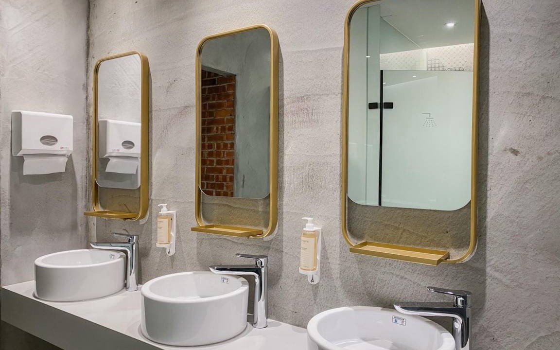 Photo of Bathroom in East District