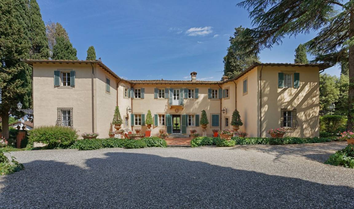 Photo of Buildings in Vicopelago
