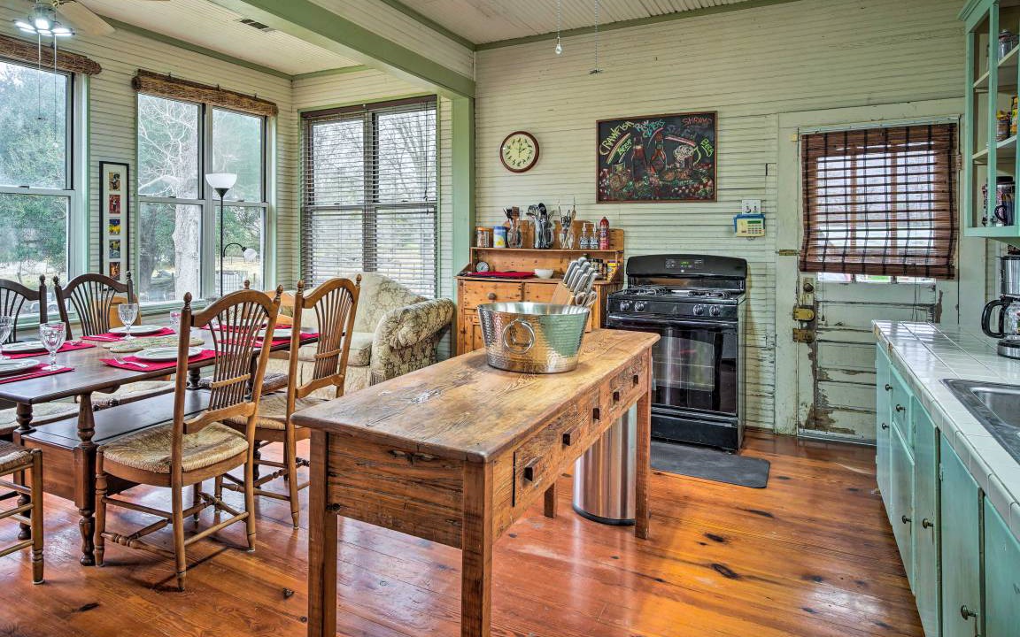 Photo of Kitchen in New Roads