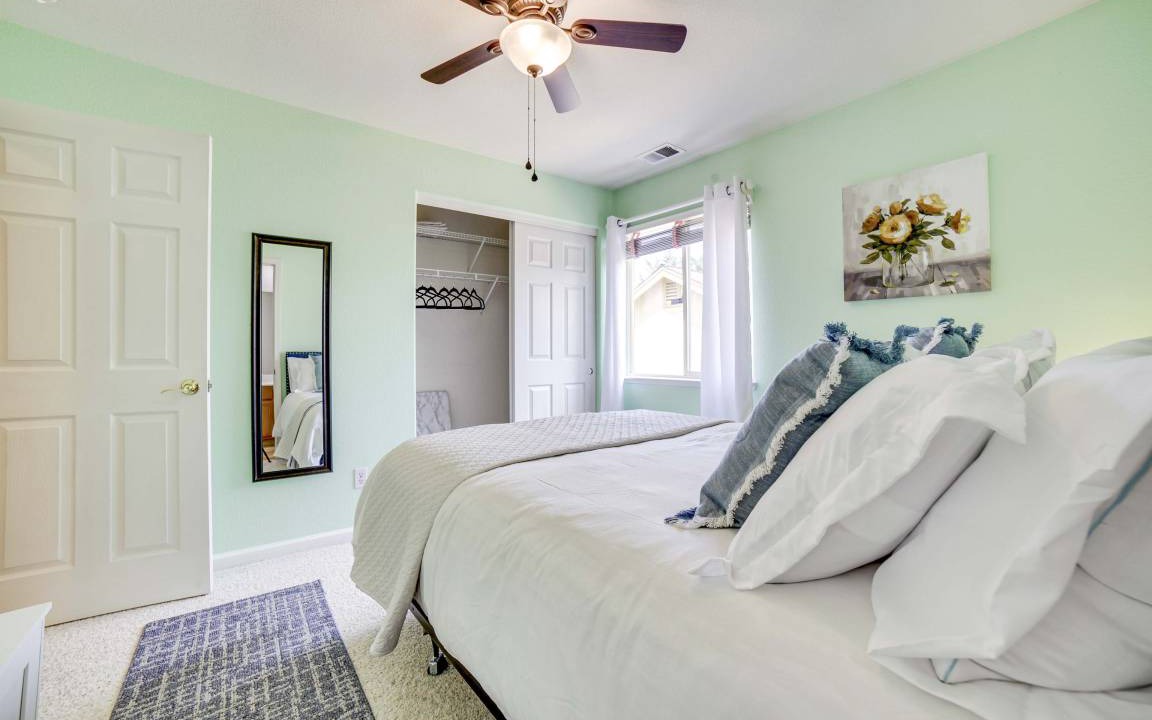 Photo of Bedroom in West University