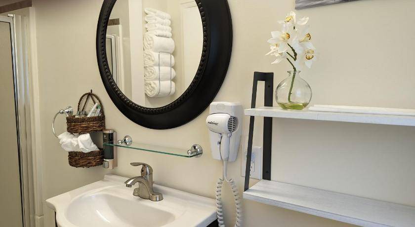 Photo of Bathroom in Amherst