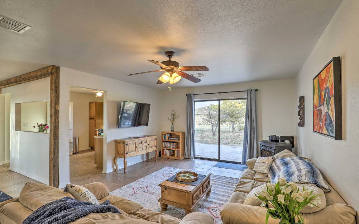 Photo of Livingroom in Elgin