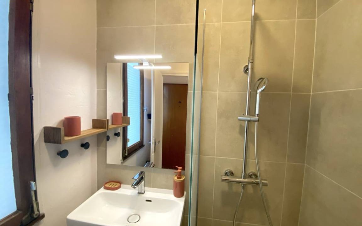 Photo of Bathroom in Talence