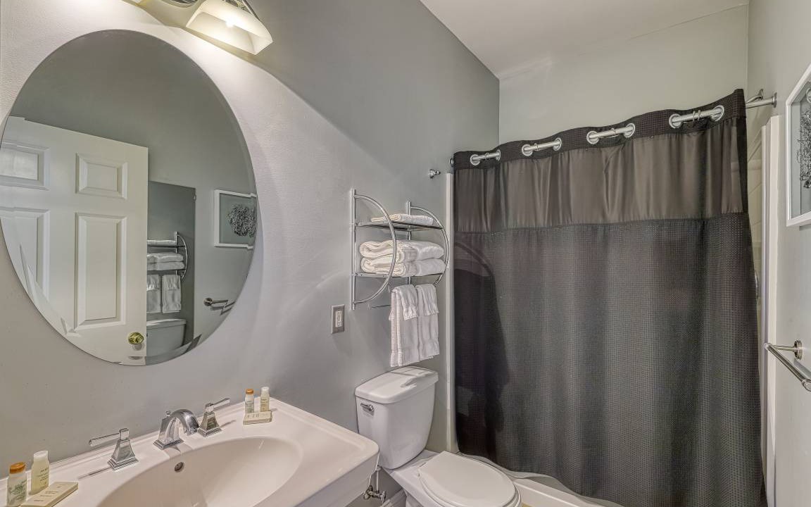 Photo of Bathroom in Old West Broad Neighborhood
