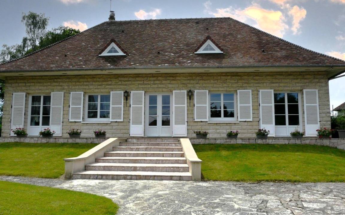 Photo of Buildings in Senonches