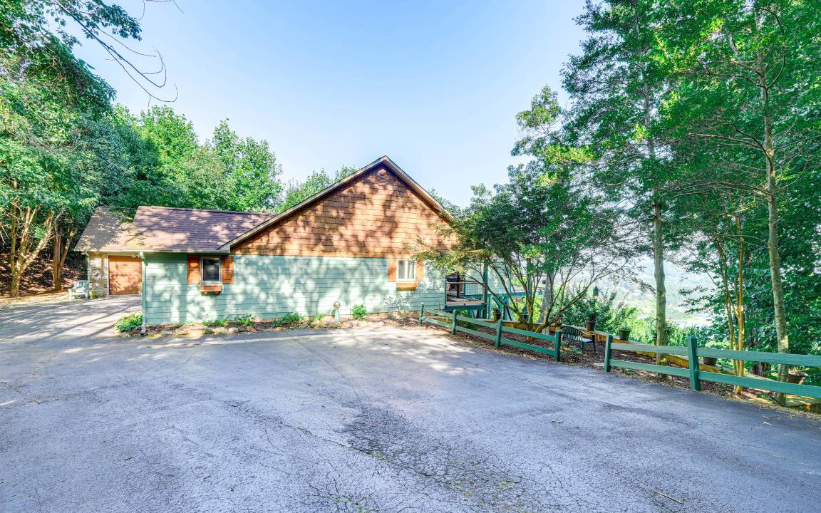 Photo of Others in Hiawassee