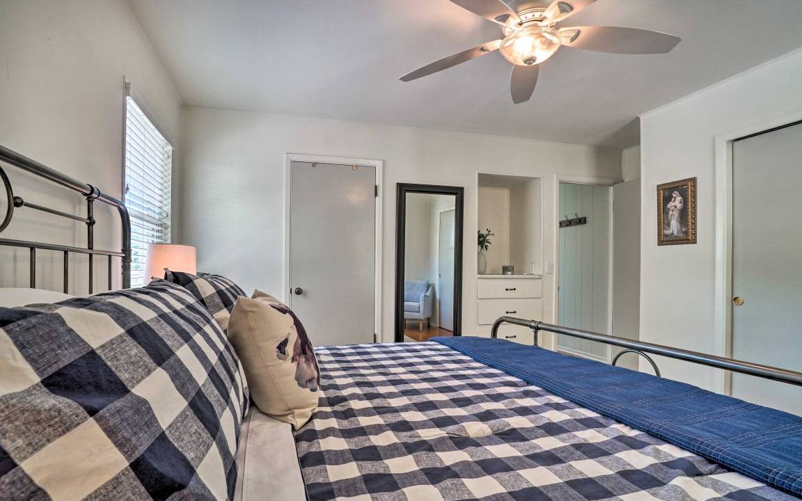 Photo of Bedroom in Hayesville